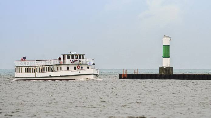 CHICAGO'S EMERALD LADY