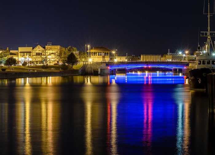 View of the Manitowoc bridge at night